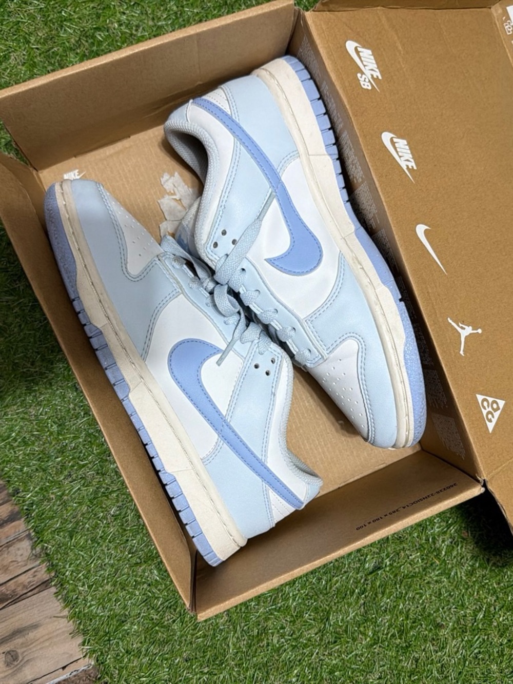 Nike Low-Top Sneakers in Light Blue and White